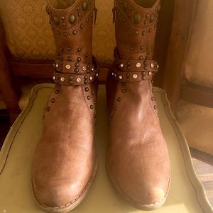 Stuart Weitzman Western Bootie Sz 11